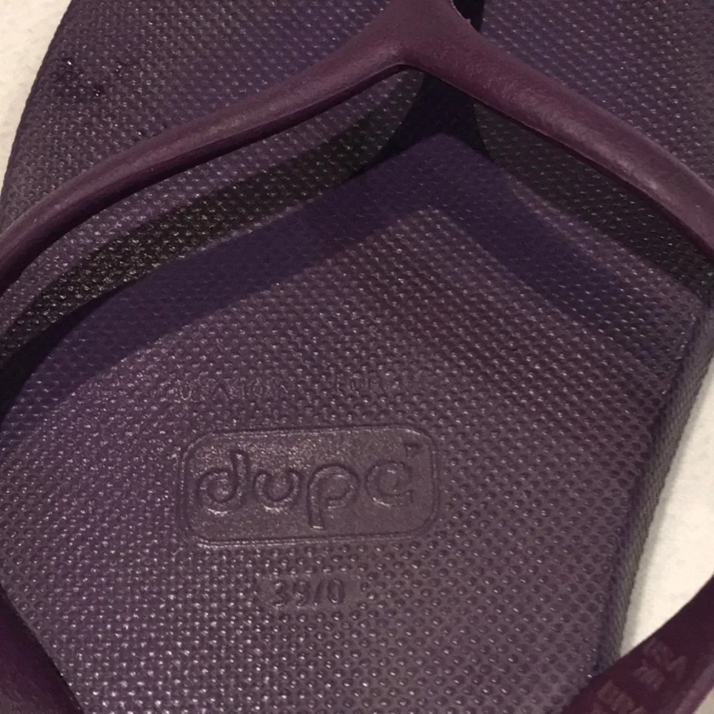 Dupe All-Rubber Flip Flops Deep Purple